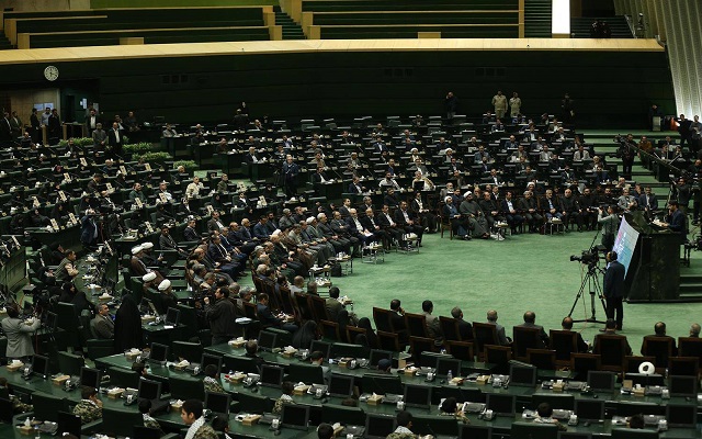 آلبوم مصطفی معینی و مجلس