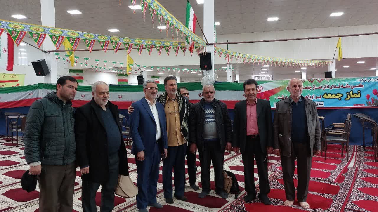 دکتر مصطفی معینی در مصلی نمازجمعه